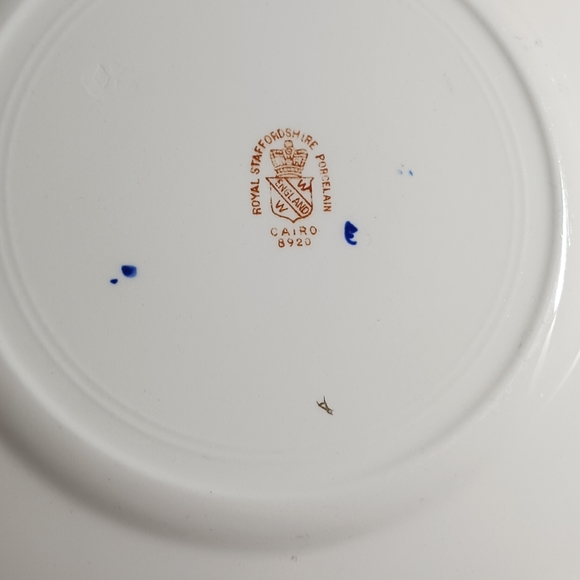8.75" England vintage Royal Staffordshire porcelain plate, Cairo 8920 - Picture 7 of 9